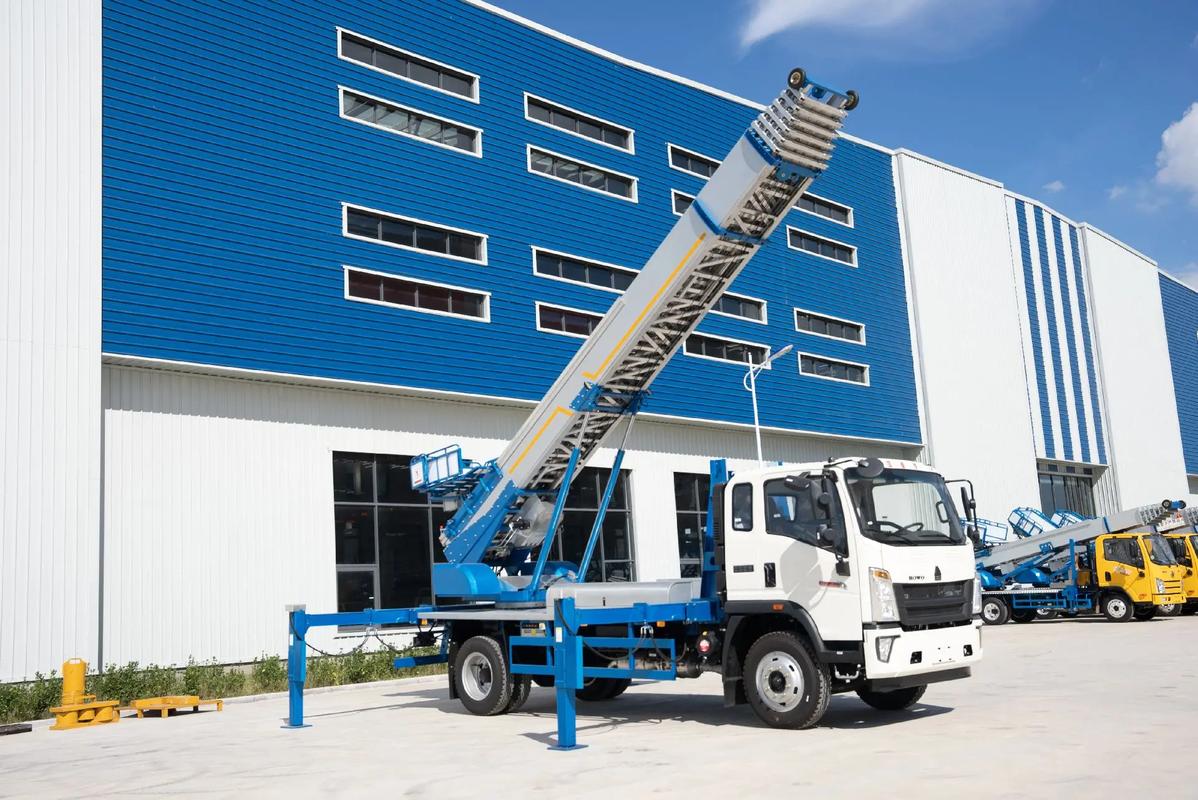 九寨沟小型云梯车上料车租赁多少钱