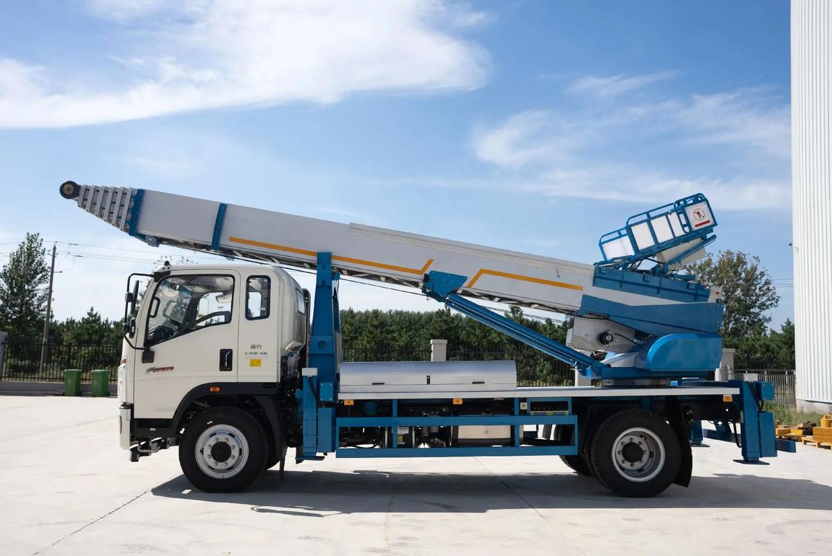 九寨沟云梯上料车租赁费用