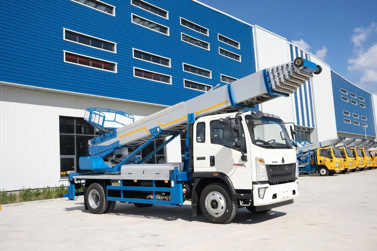 九寨沟出租云梯车高空作业车 建筑垃圾搬运